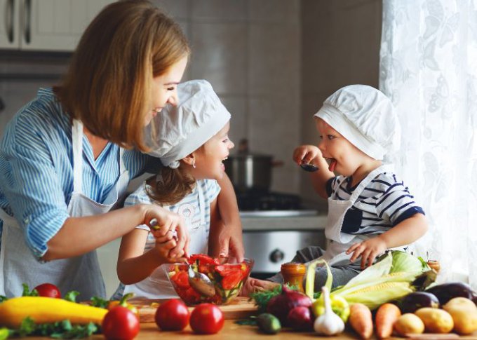 Mama dba o zdrowe odżywianie swoich dzieci